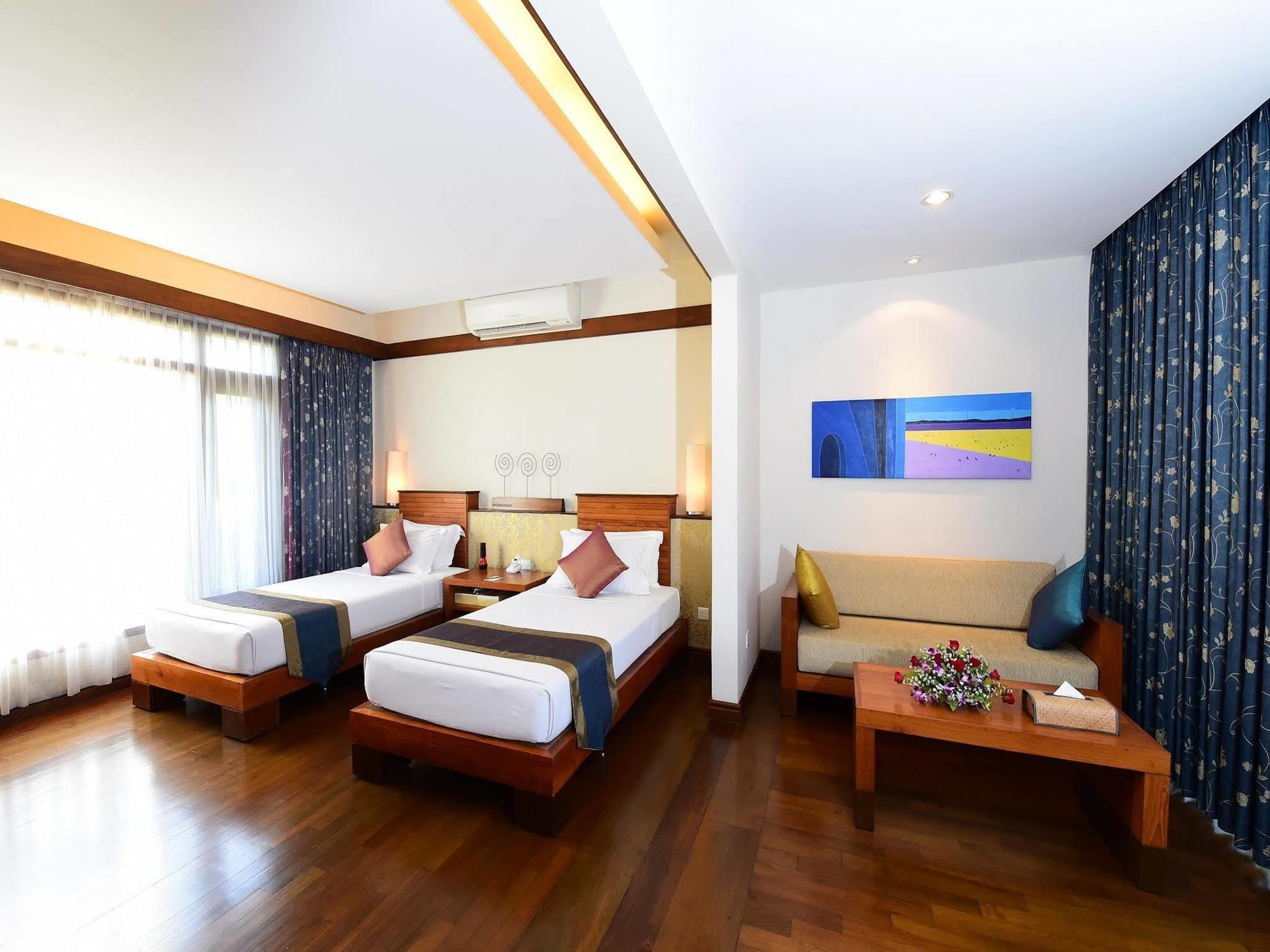 Hotel The Thingaha Nay Pyi Taw 5*