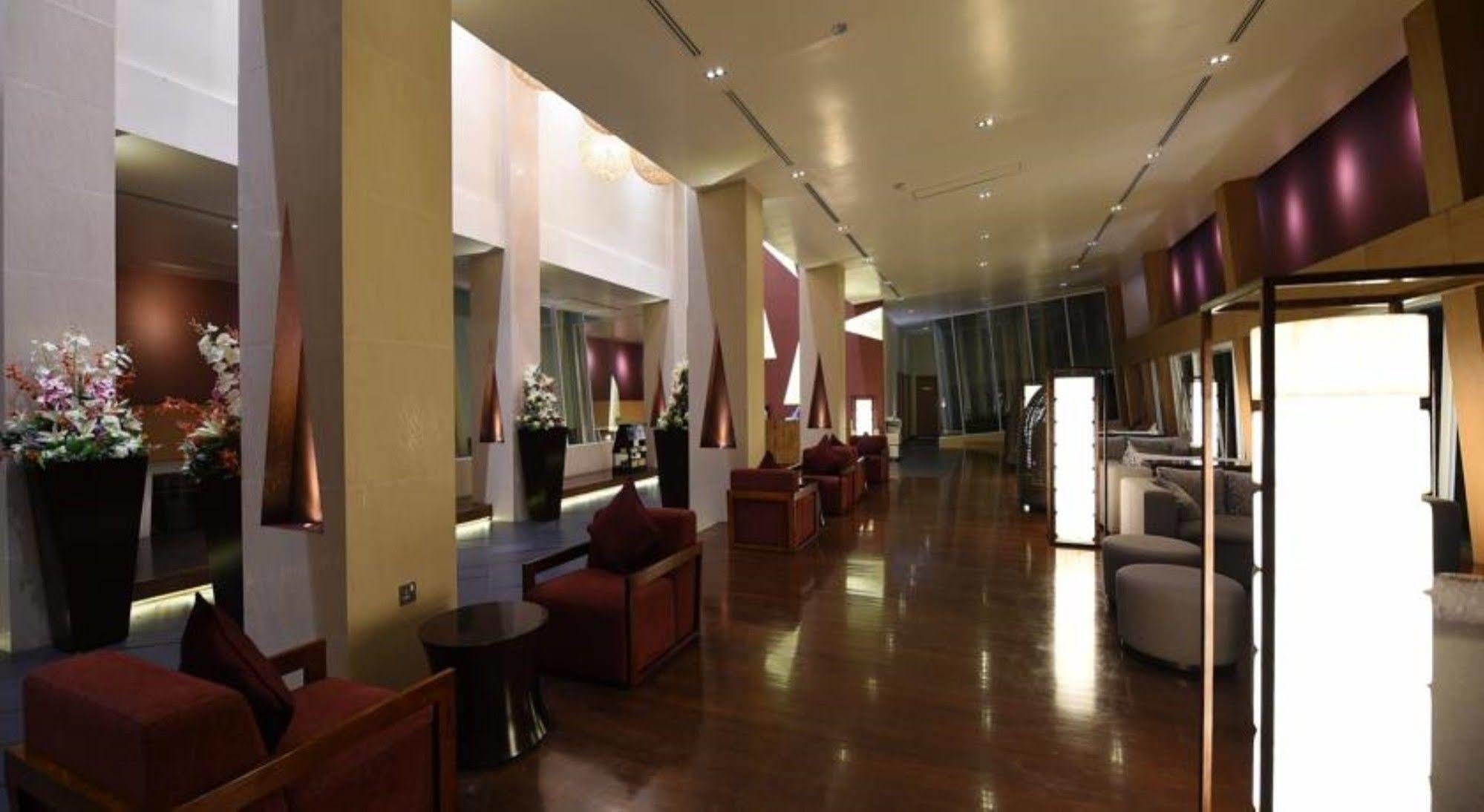 Hotel The Thingaha Nay Pyi Taw 5*